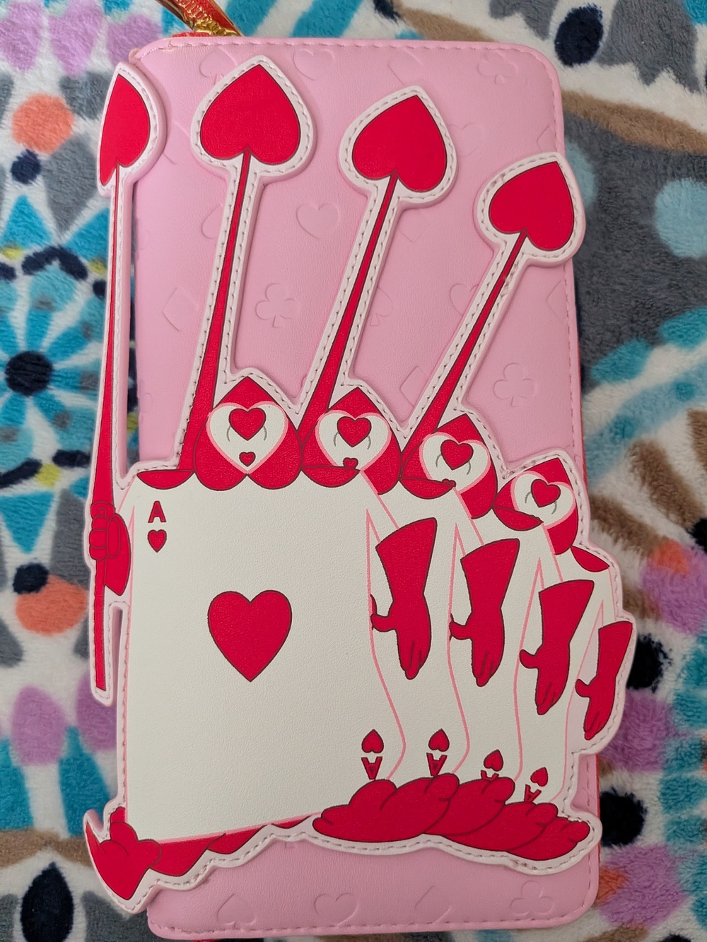 Loungefly Queen of Hearts Wristlet Clutch - Picture 4 of 8